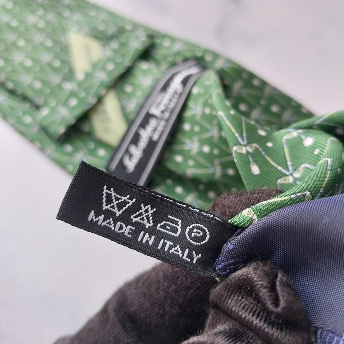 페라가모 실크 그린 골프채 패턴 넥타이 8.6cm A+등급 K1831
 상품이미지10