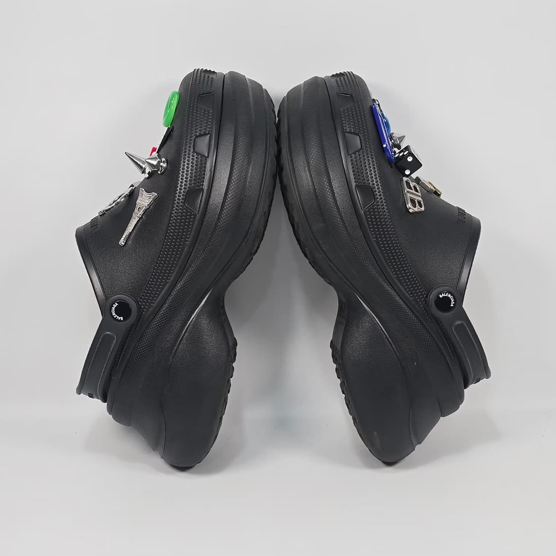 발렌시아가 데코레이티브 참 슬립온 크록스 샌들 ( 260 ) 상품이미지4