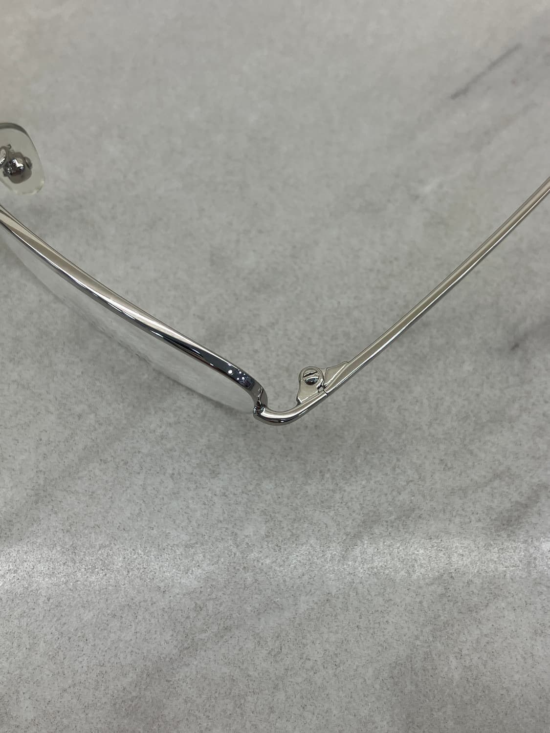 게스 GUESS 실버 스퀘어 반무테 안경 상품이미지2