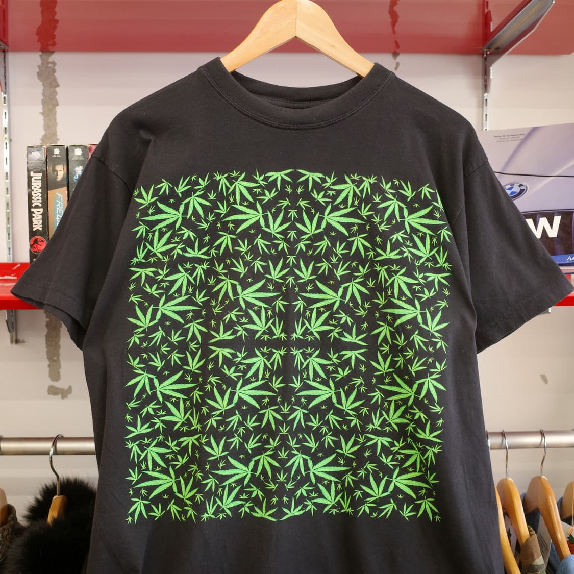 1990's Marijuana Leaf Graphic T-shirt 상품이미지2