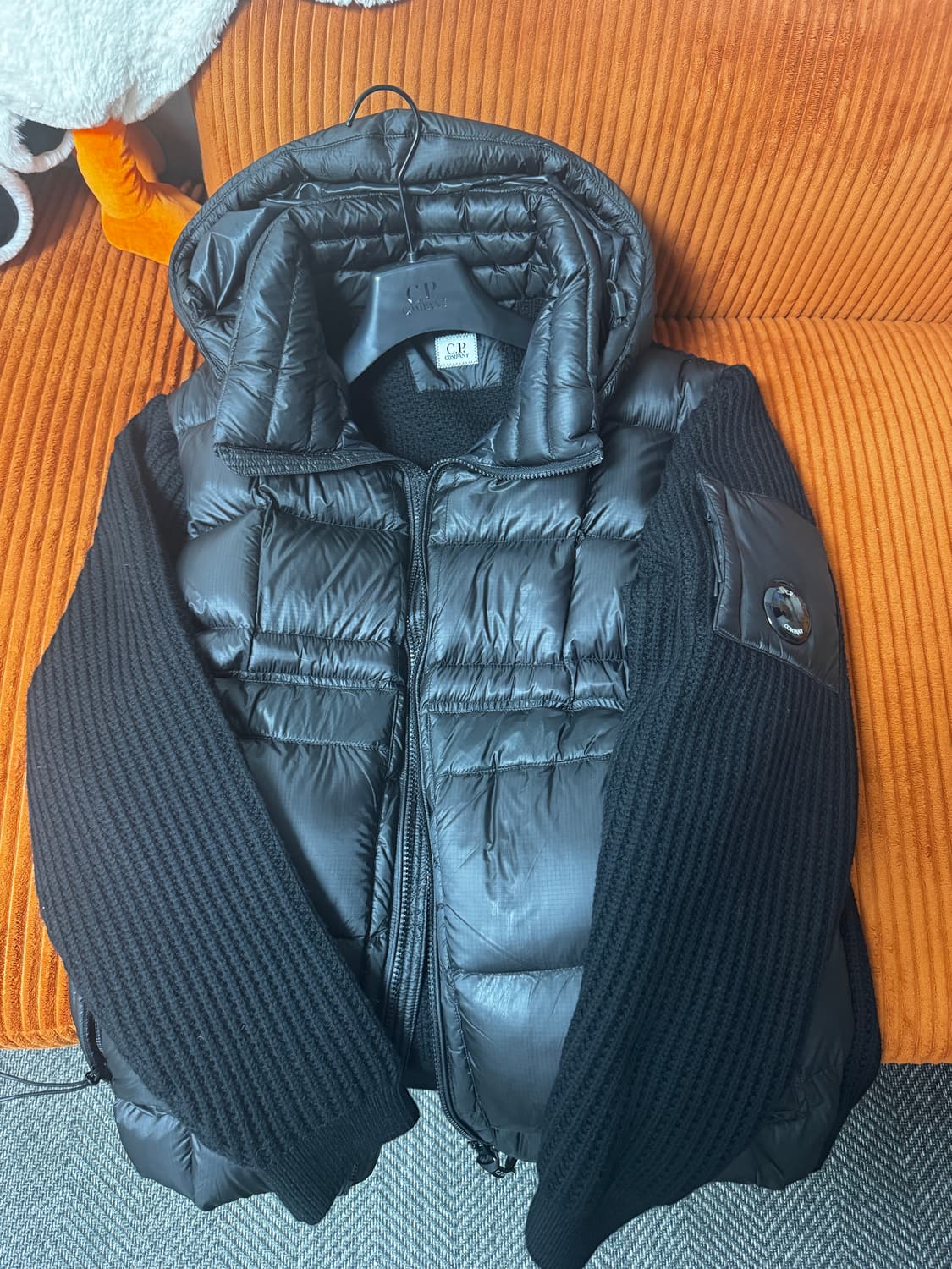 [110] CP 컴퍼니 24 FW DD쉘 니트패딩 상품이미지1