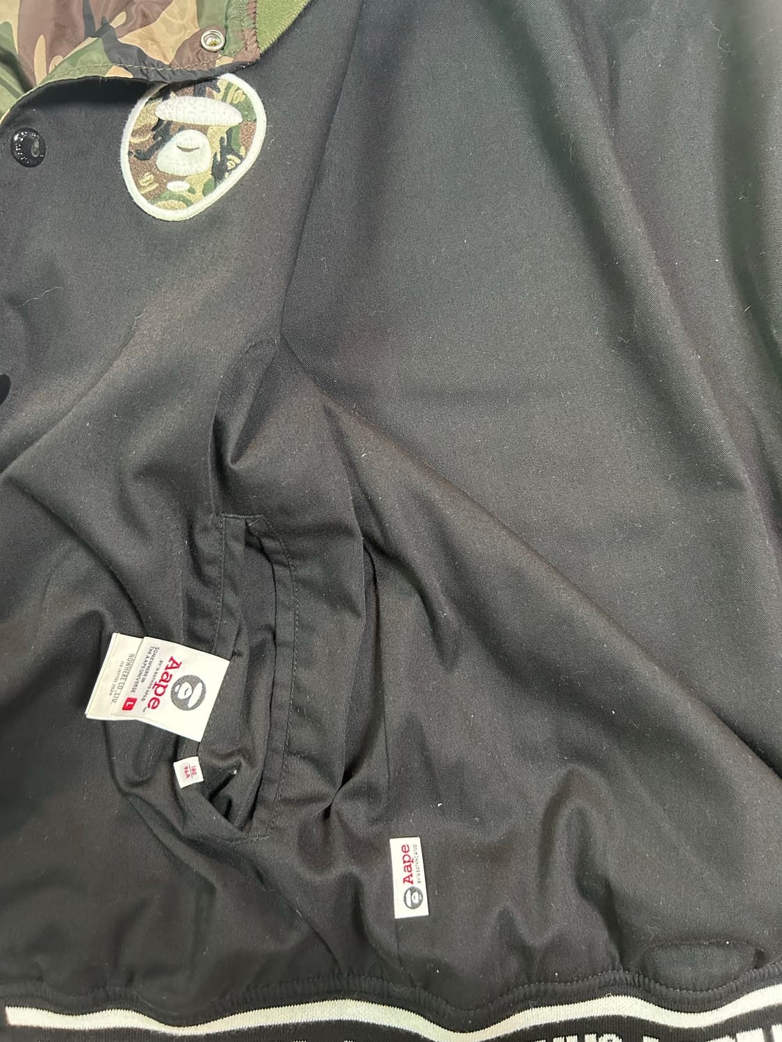 에이프 카모 리버시블 빅로고 바시티 자켓 상품이미지4