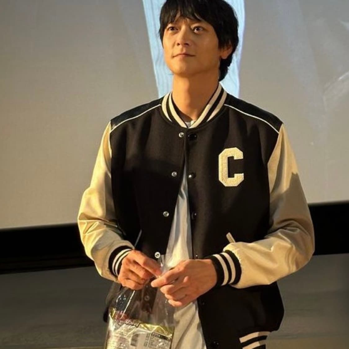 [S+급/50] 셀린느 C로고 테디 바시티 자켓 블랙 상품이미지7