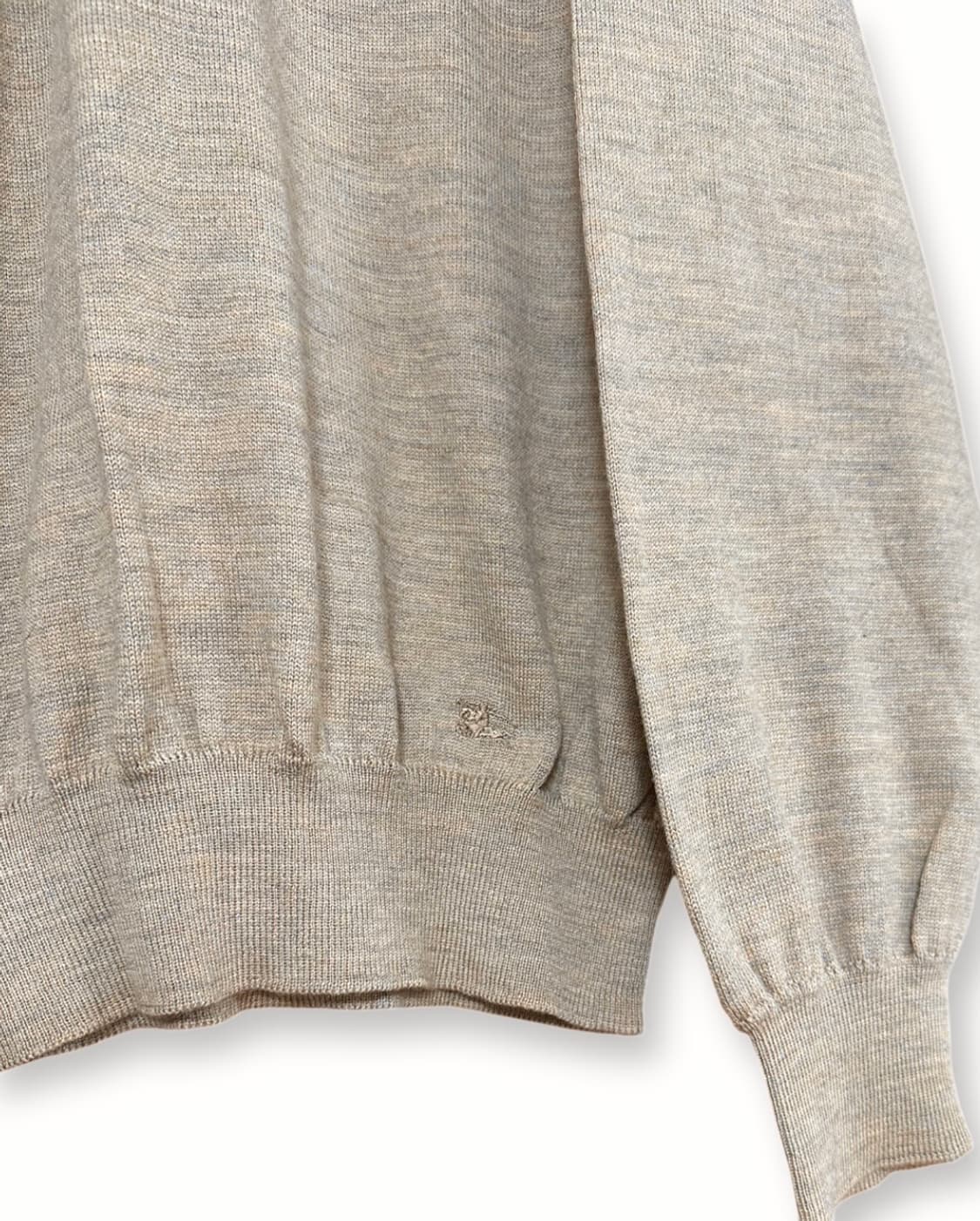 버버리 기마로고 카라넥 베이지 니트 상품이미지3