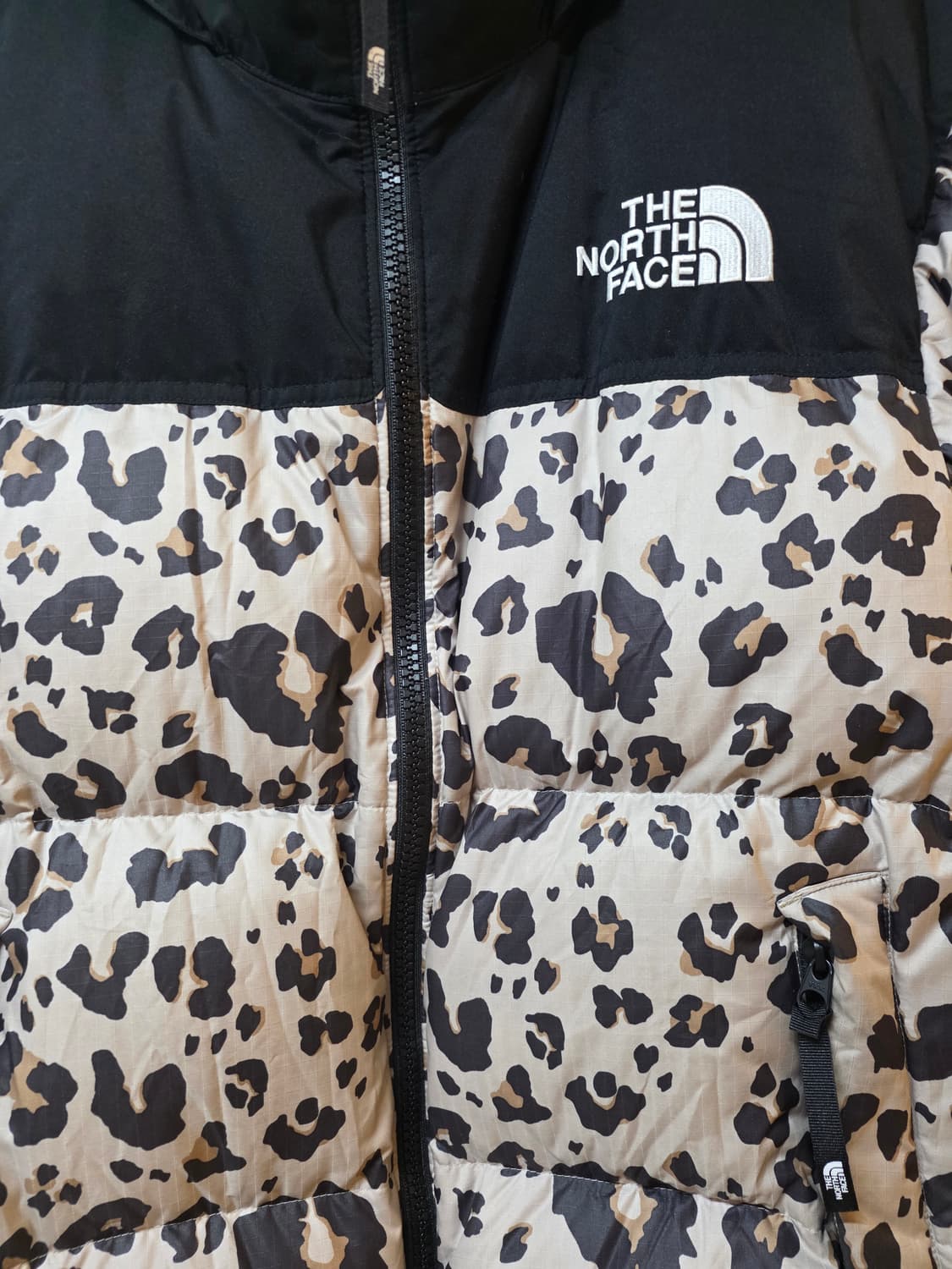 노스페이스 눕시 레오파드 패딩 상품이미지7