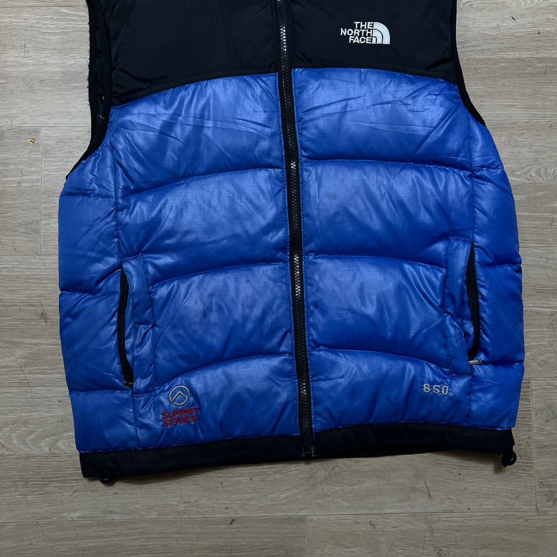 노스페이스 써밋시리즈 850 눕시 패딩 조끼 [블루] M/95 상품이미지3