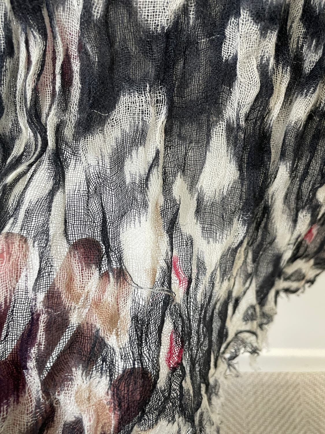 Agnes b 아네스베 아트 패턴 머서라이즈 머플러 상품이미지6