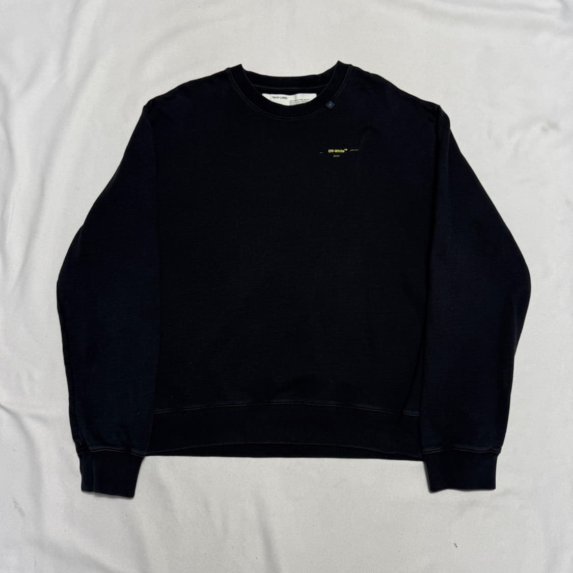 오프화이트 아크릴 애로우 맨투맨 상품이미지3