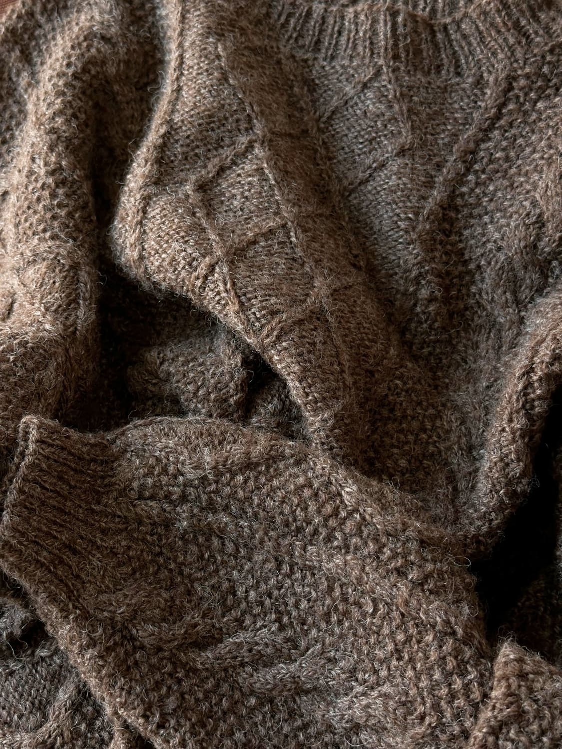 Cable patterned wide silhouette knit P/O 상품이미지3