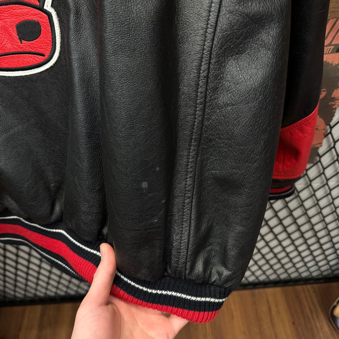 90s NBA X G-lll 칼뱅크 시카고불스 레더 바시티자켓 레드블랙 상품이미지10