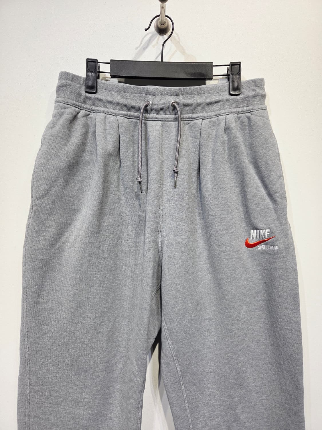 나이키 스포츠웨어 트렌드 스웨트팬츠 그레이 상품이미지3