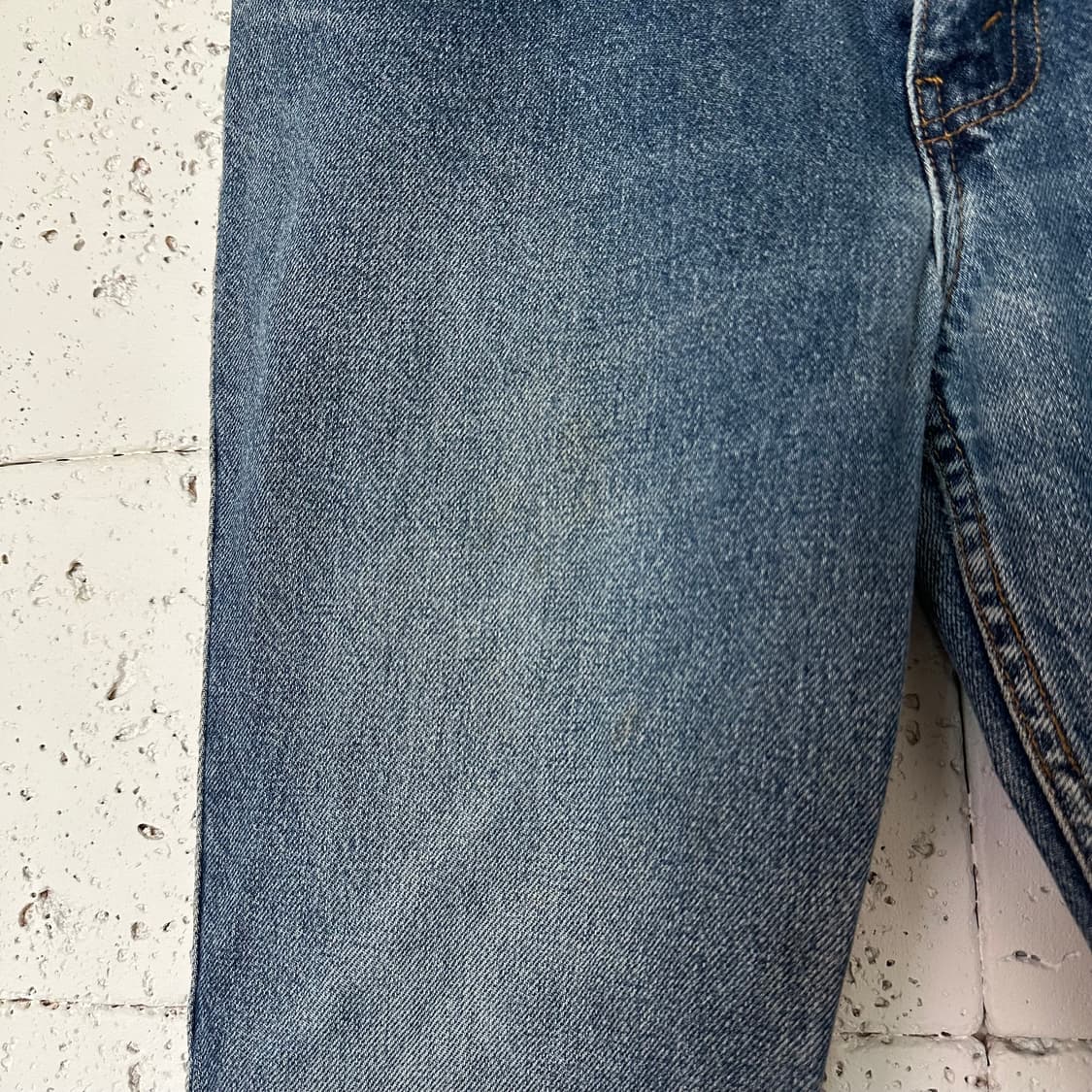 우먼30 리바이스 화이트탭 부츠컷 데님 상품이미지3