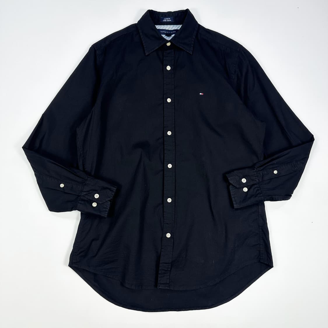 타미힐피거 플래그 커스텀핏 블랙 셔츠 (실측 M) 상품이미지2