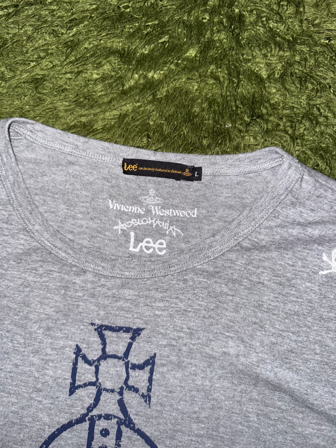 [L] 비비안웨스트우드 X LEE JEANS 콜라보 티셔츠 그레이 상품이미지4