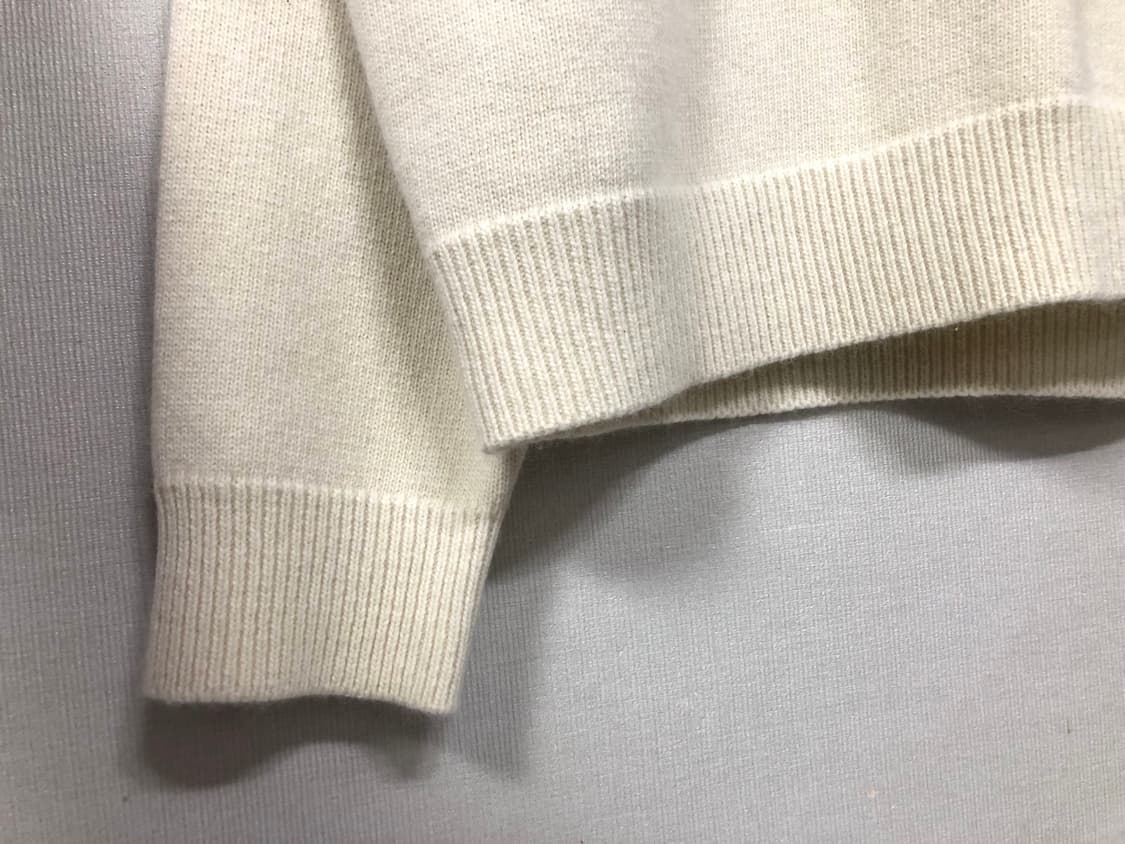 (새상품) EETST 이어스트 남녀공용 헤어리 별 스타 라운드넥 니트 L 상품이미지4