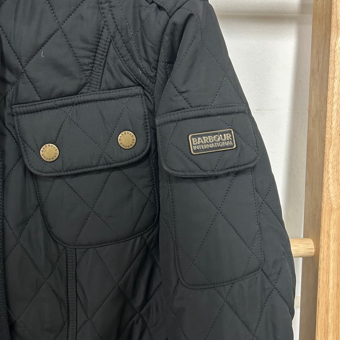 바버 우먼스 인터내셔널 퀼팅 벨티드 자켓 상품이미지4