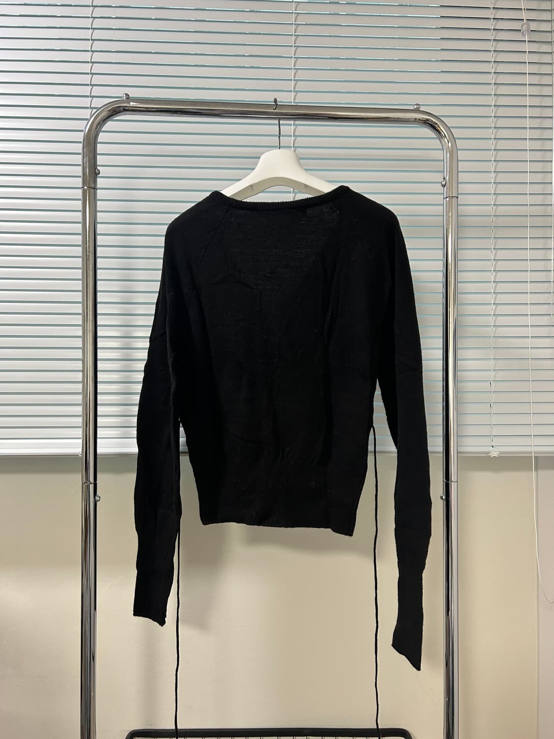 [새상품]보헤미안서울 버튼 브이넥 니트 가디건 상품이미지3