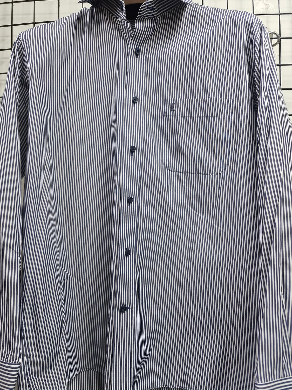 100L 닥스 스트라이프 긴팔 셔츠. 상품이미지5