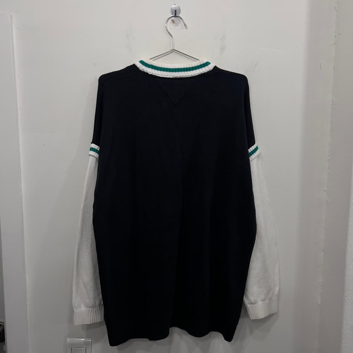 타미 진스 빈티지 배색 빅로고 오버핏 니트 상품이미지5