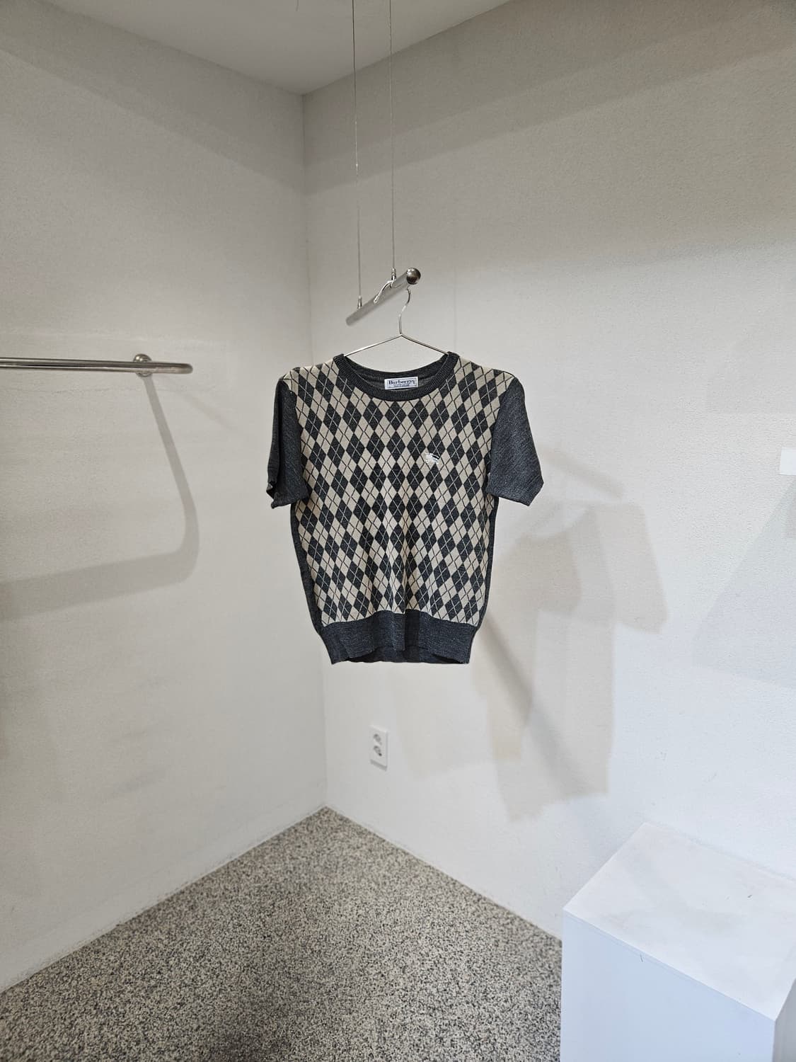Burberry 아가일 패턴 반팔 니트 상품이미지1
