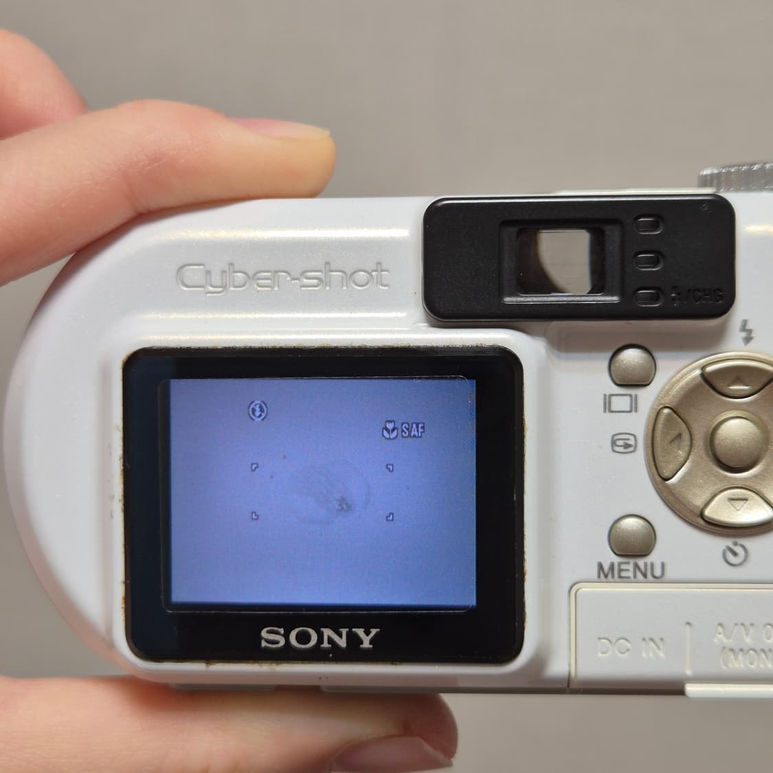 🍏 소니 사이버샷 DSC-P8 White ✨ 클래식 감성 미니디카 💕 상품이미지10