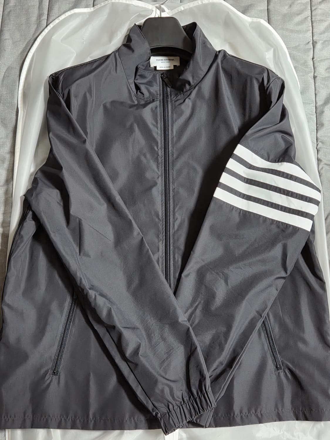 [3] 톰브라운 바람막이 집업 자켓 MJT252A 상품이미지4