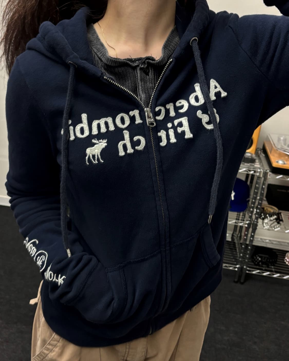 아베크롬비 세미딱붙 네이비 후드집업 상품이미지3