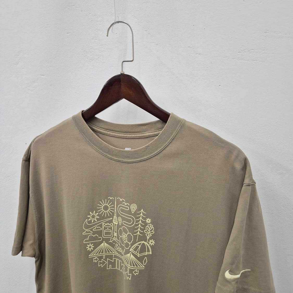 나이키 랜드마크 반팔티 L 상품이미지2