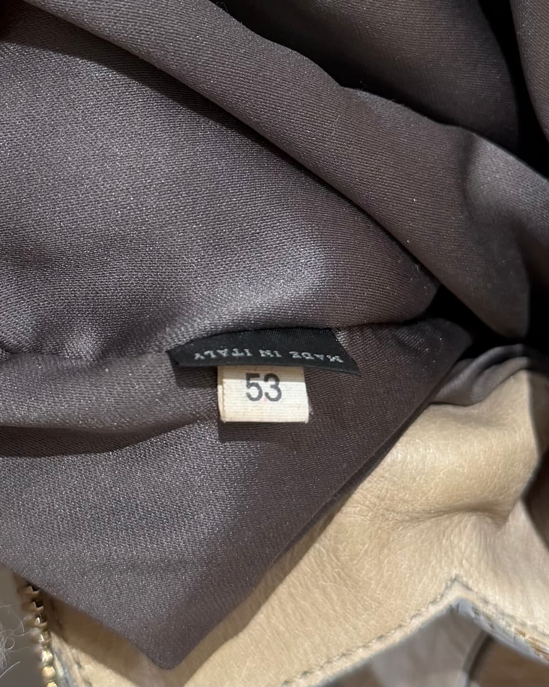 미우미우 아이보리 비텔로 럭스 리본 사첼백 상품이미지9