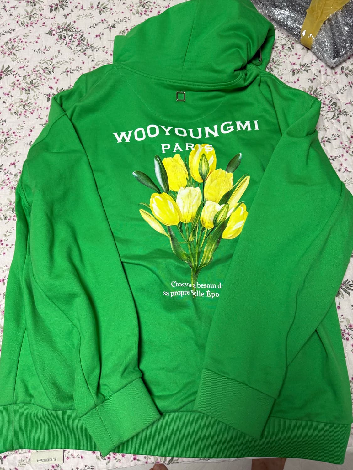 우영미 22ss 플라워 백로고 후드 그린 52 상품이미지2
