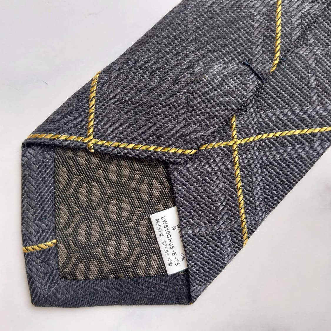 루이까또즈 실크 블랙 체크 넥타이 7.7cm A+등급 K2496 상품이미지8