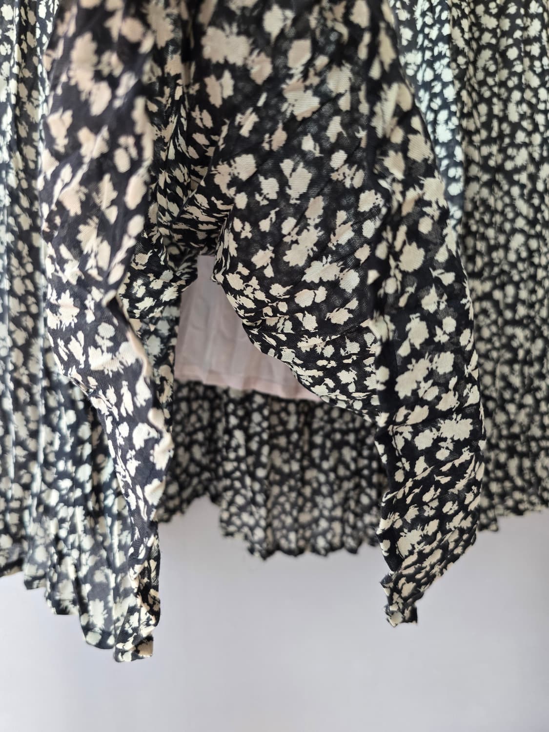 Löytää 플라워 플리츠 롱스커트 상품이미지5