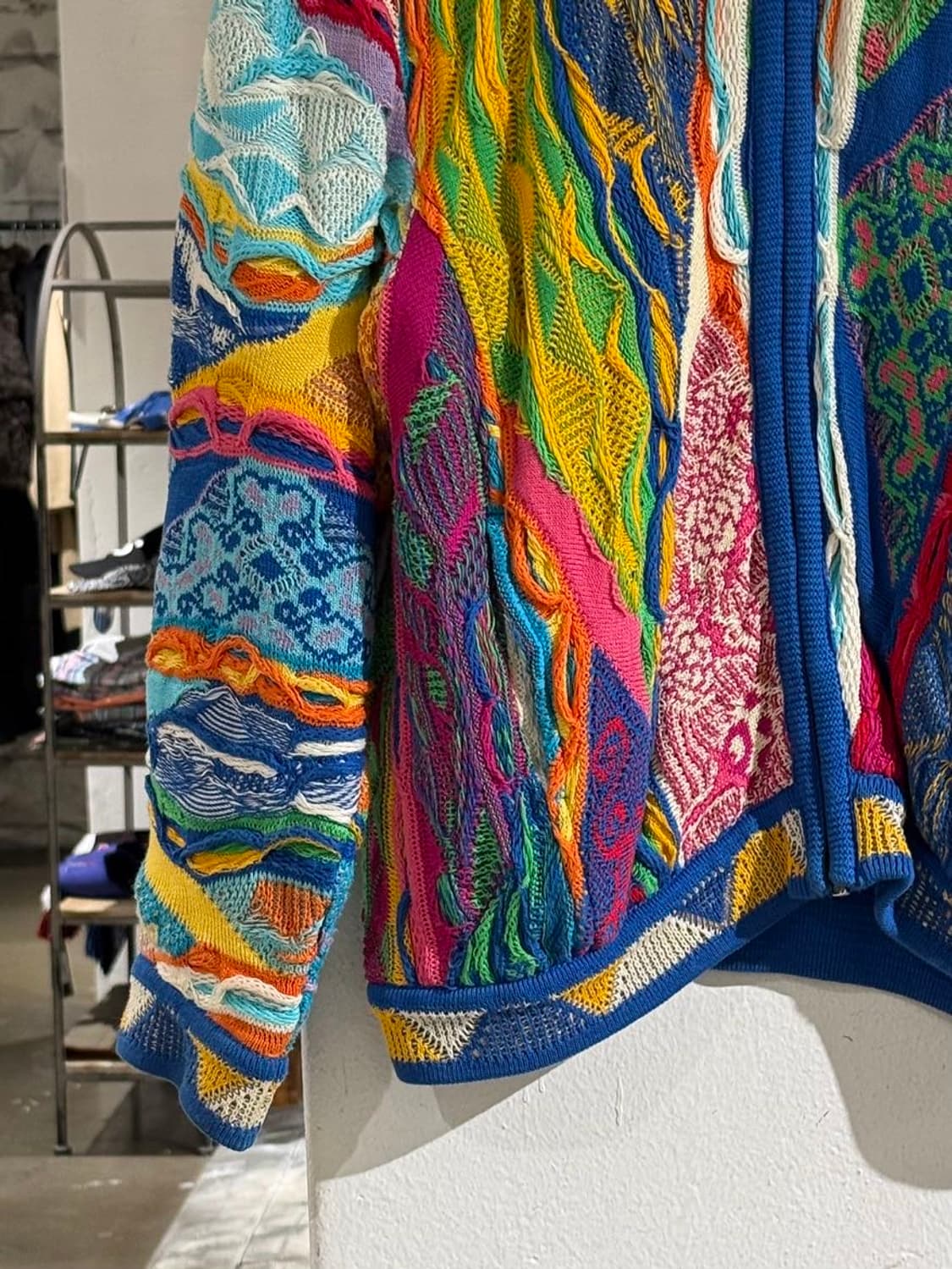 쿠지 멀티컬러 3d 케이블 니트 집업 상품이미지4