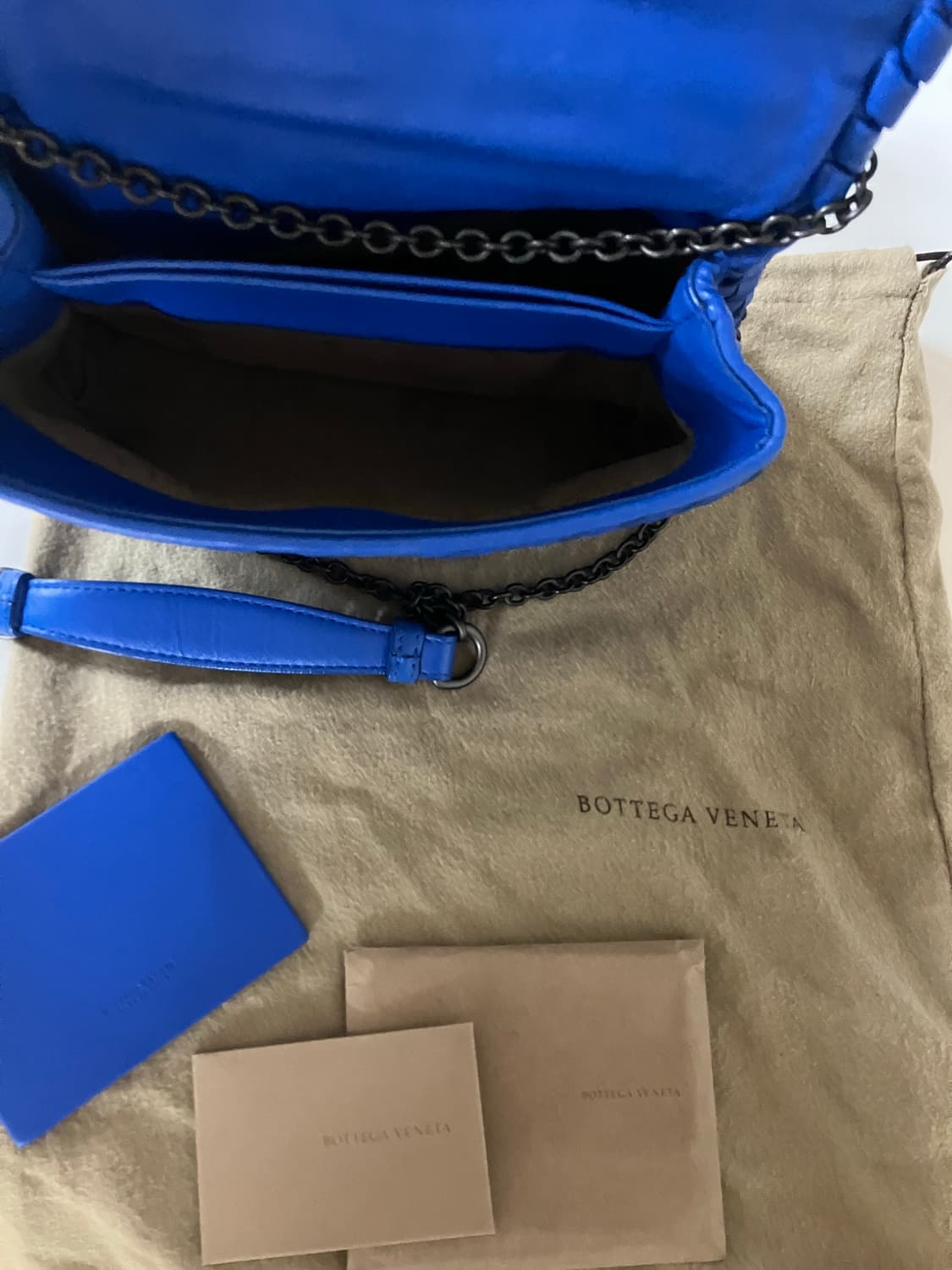 보테가베네타 인트레치아토 카프 레더 미니 체인 숄더백 (풀패키지)  상품이미지3