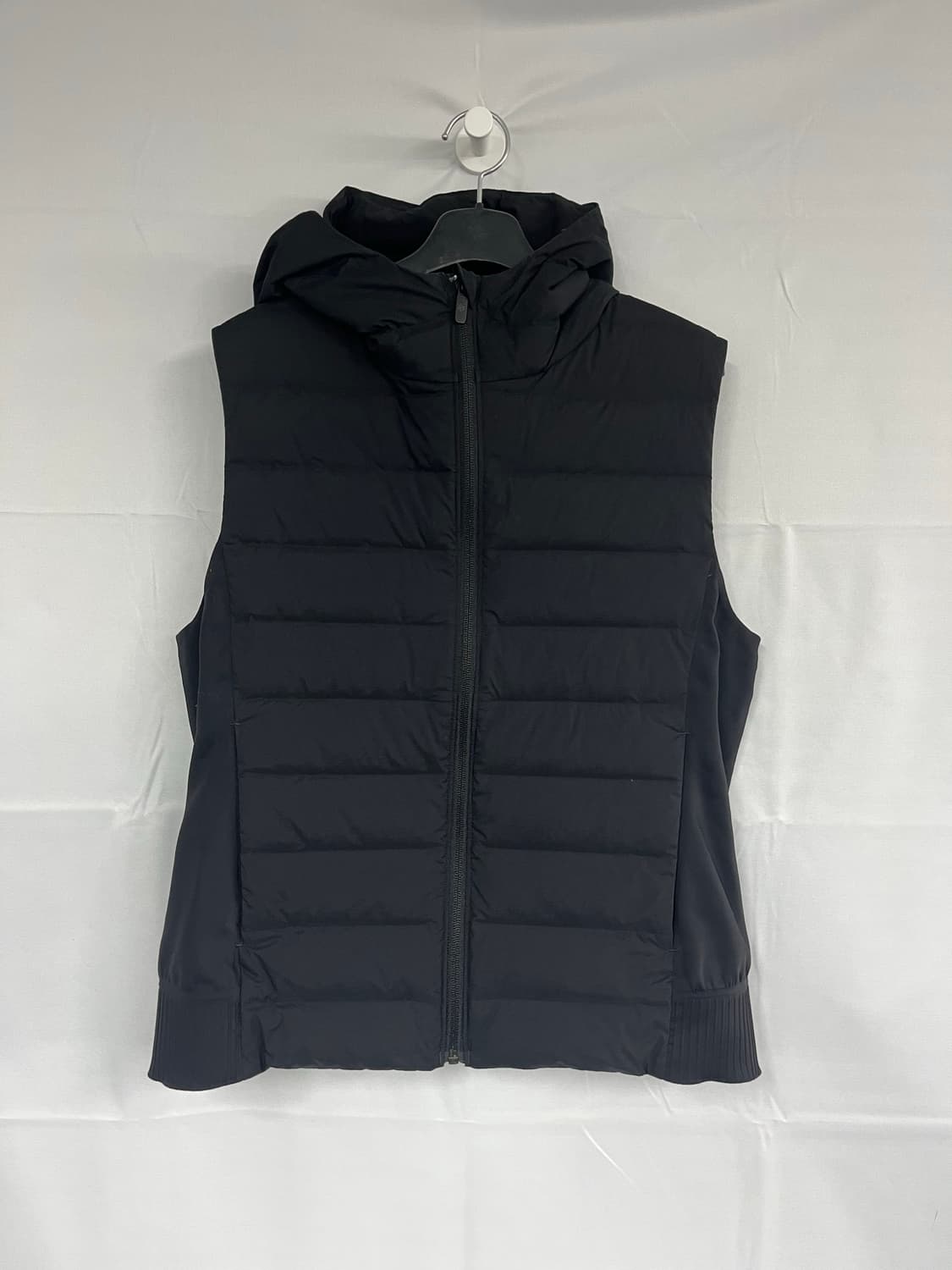 룰루레몬 패딩베스트 후디 블랙 여성 상품이미지1