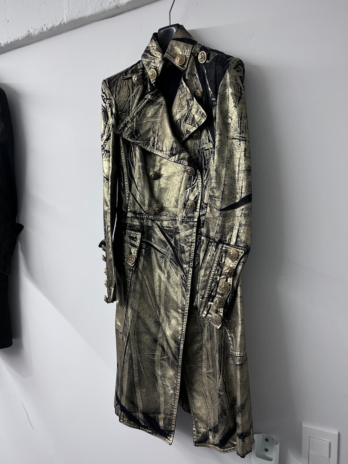 발망 데카르넹 골드 브러쉬드 나폴레옹 코트 상품이미지2