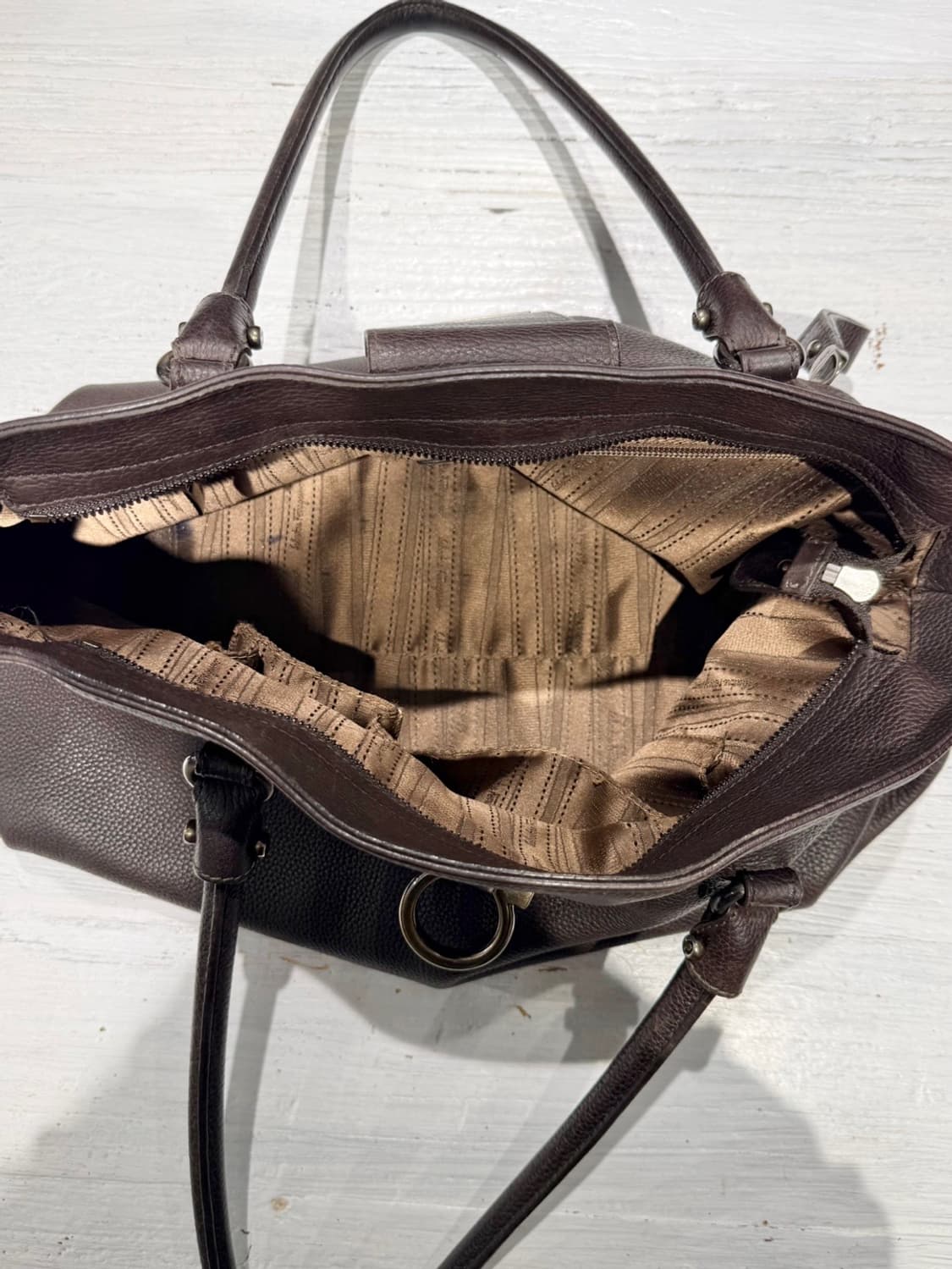 페라가모 브라운 간치니 레더 토트백 상품이미지8