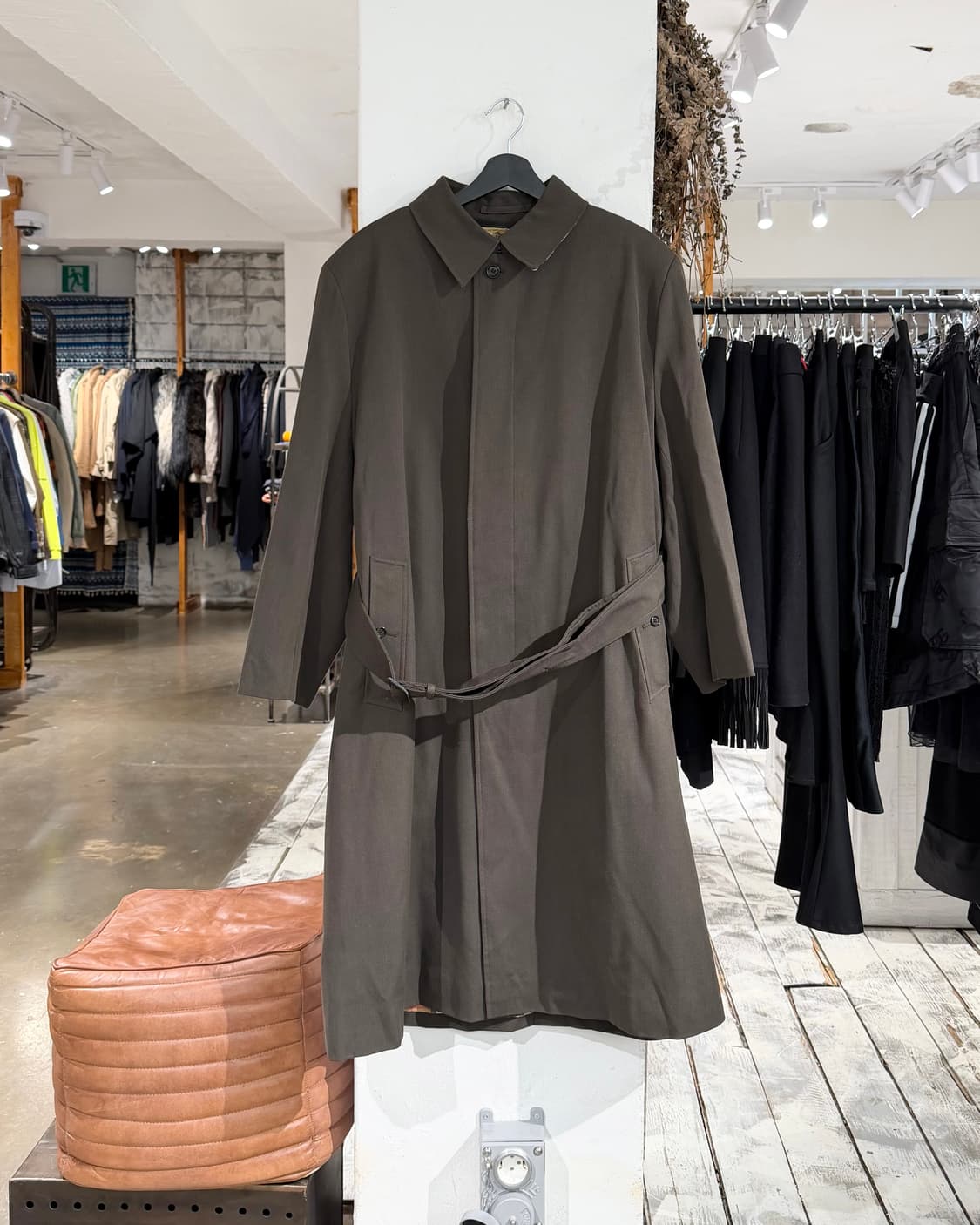 버버리 카키 히든버튼 벨티드 롱 코트 상품이미지1