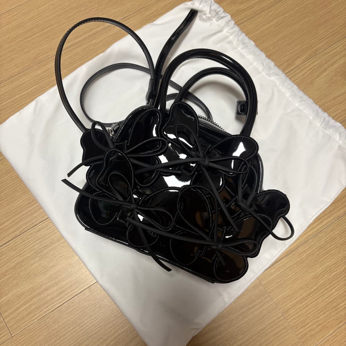 (새상품) 스탠드오일 플리팅 모모백 상품이미지2