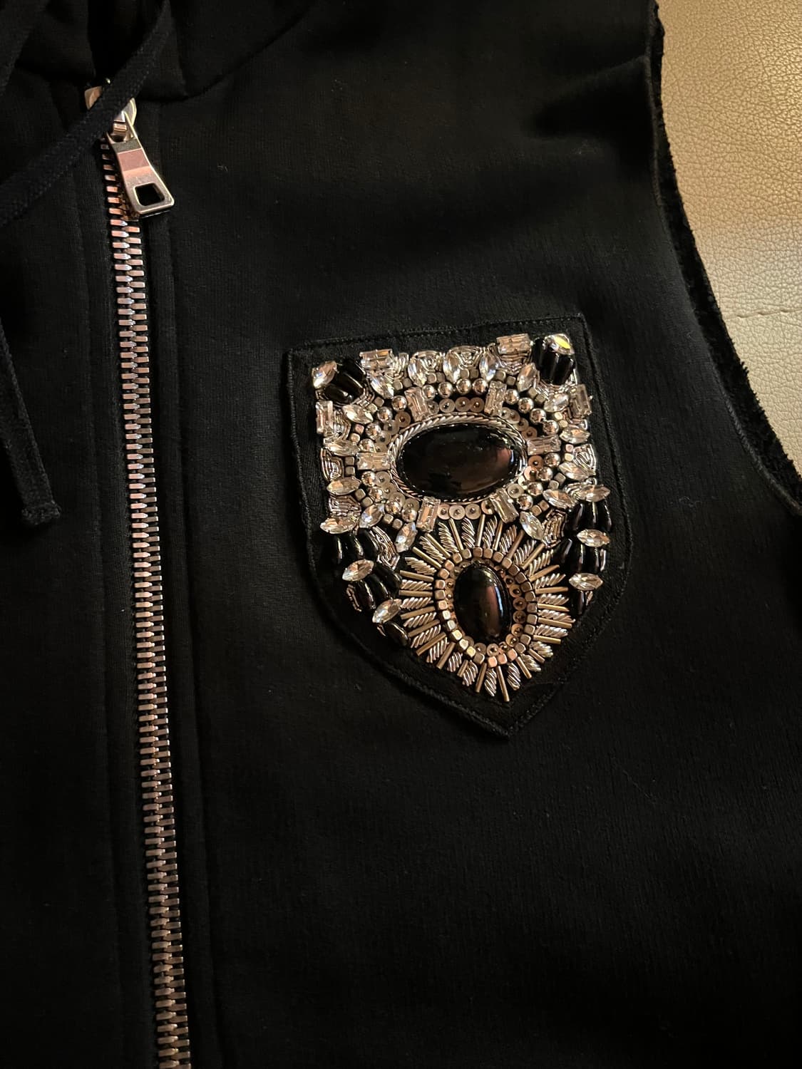 Balmain Sleeveless Embroidered Hoodie 상품이미지3