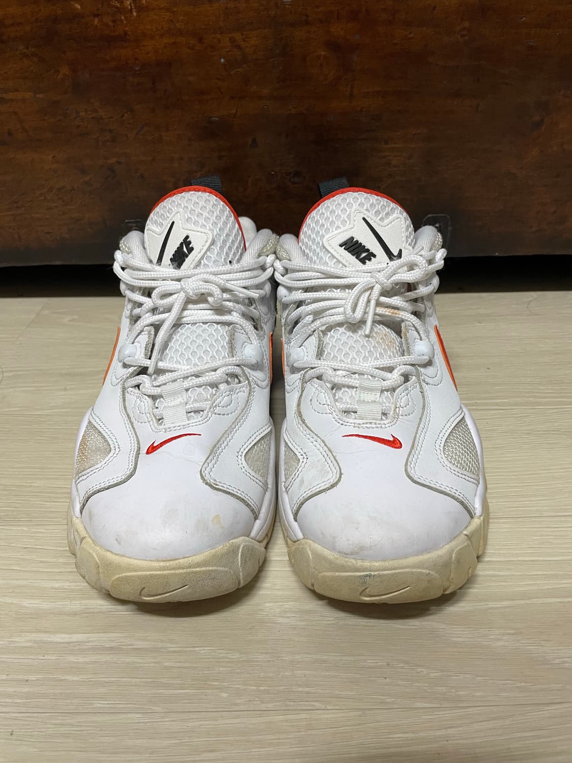 나이키 에어 바라지 로우 운동화 상품이미지1