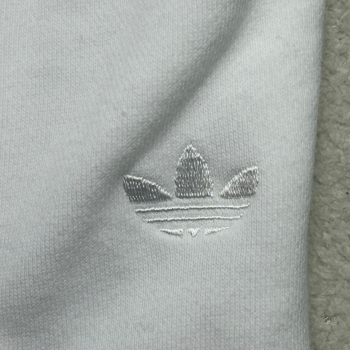 아디다스X디즈니 스웻셔츠 맨투맨 화이트 XL 상품이미지3