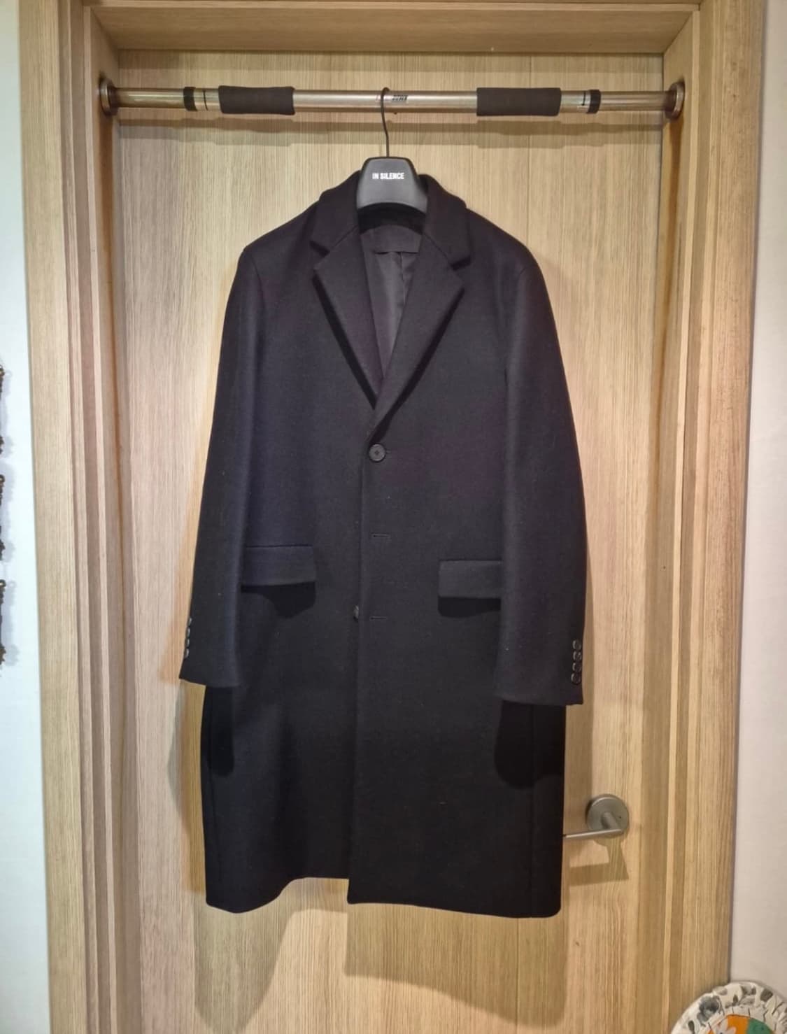 인사일런스 [BLACK LABEL] MTR 프리미엄 체스터코트 Black 상품이미지1