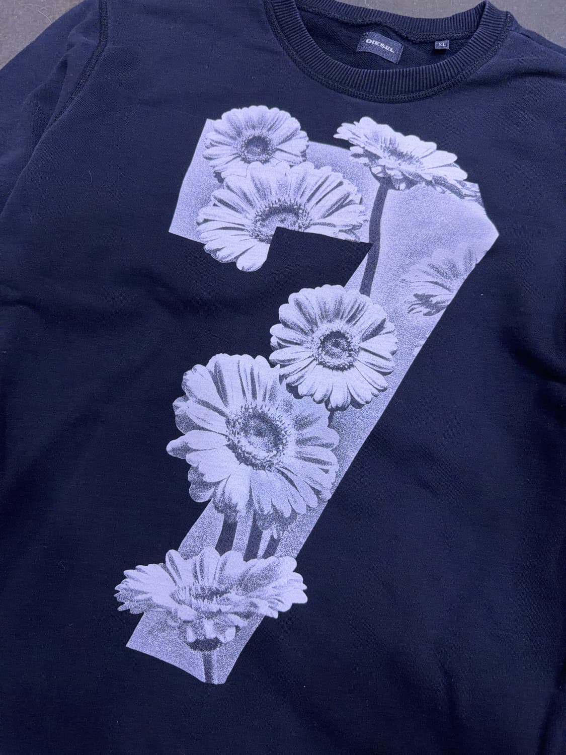 디젤 플로랄 7 플라워 8 프린팅 맨투맨 스웻셔츠 블랙 XL 상품이미지3