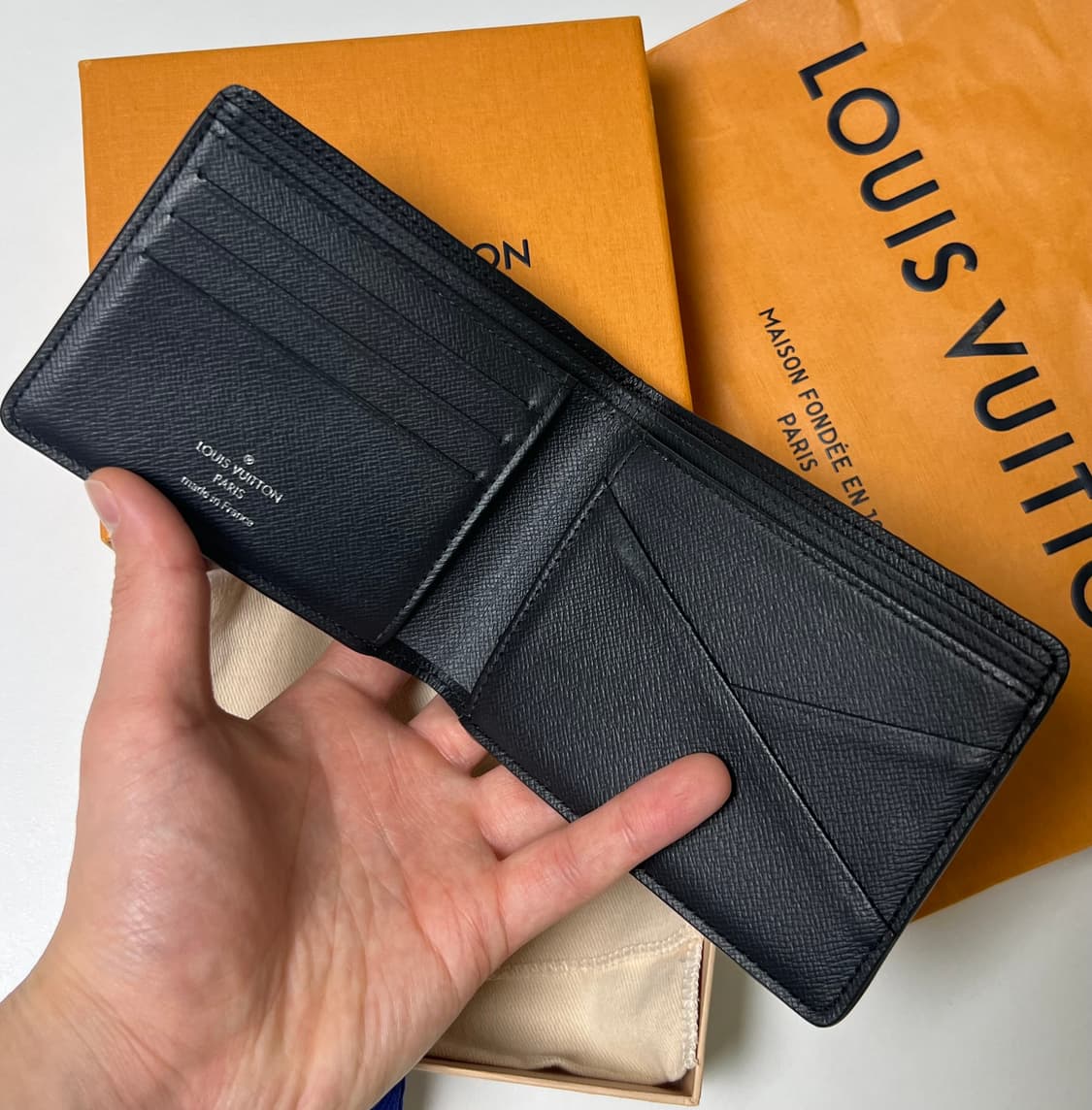 [정품] 루이비통 모노그램 이클립스 멀티플월렛 상품이미지3