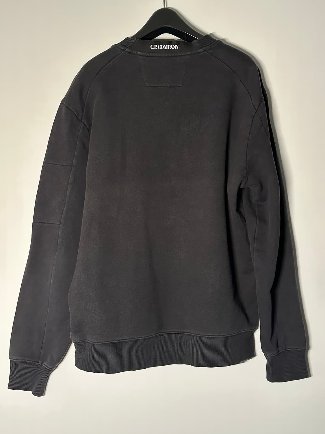 Cp컴퍼니 맨투맨 상품이미지3