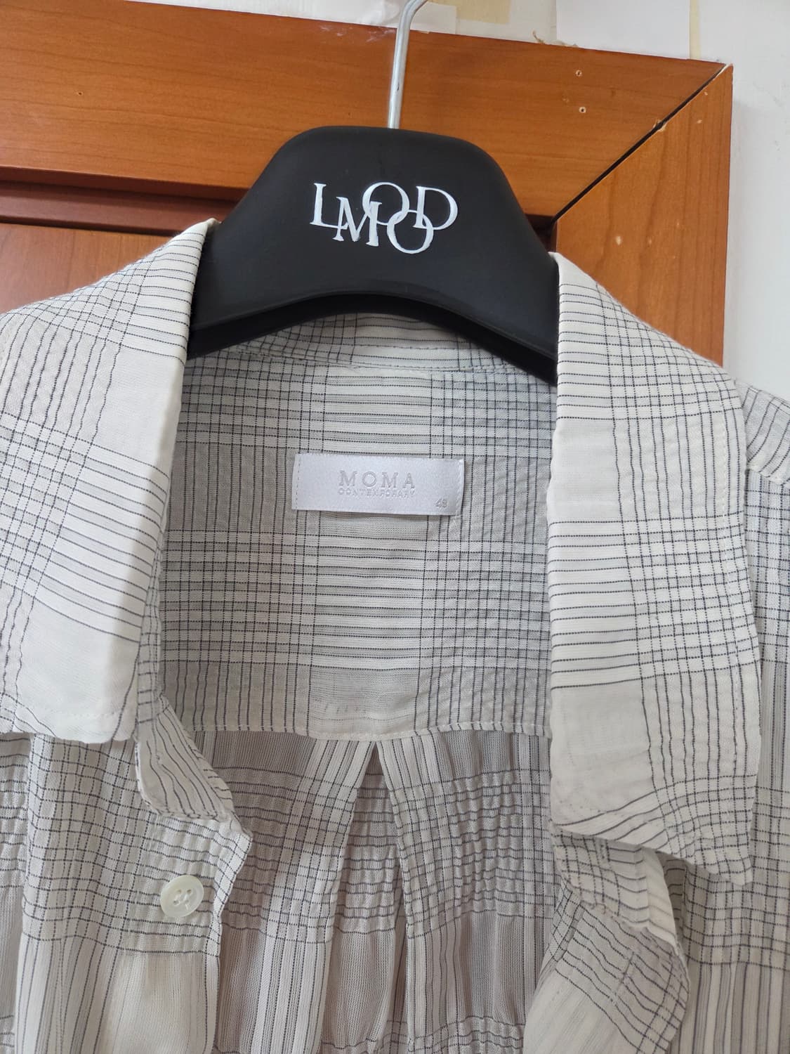 모마디자인 크링클 체크셔츠 크림베이지 48사이즈 상품이미지3