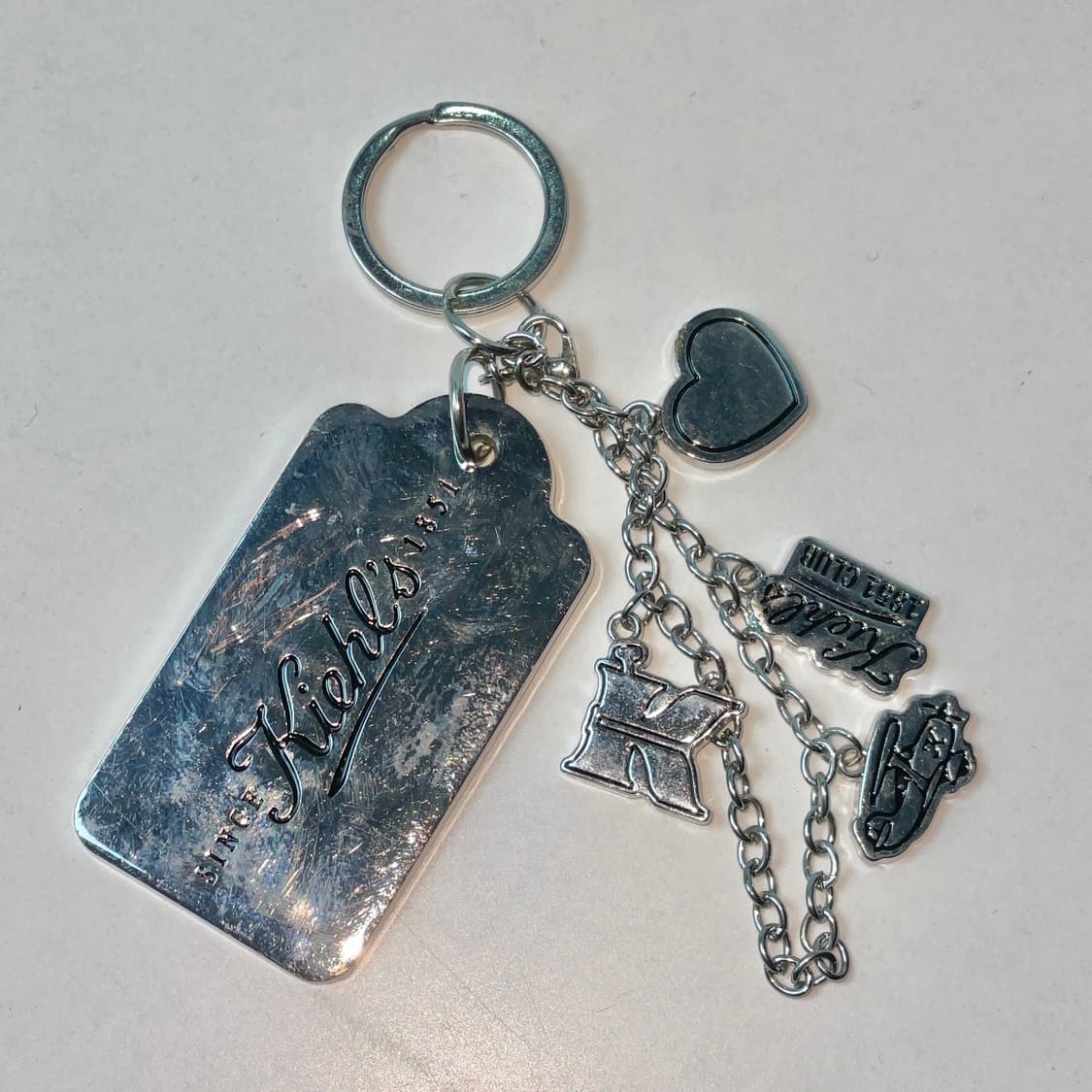 [중고] 키엘 Kiehl's 실버 레이어드 키링 상품이미지2