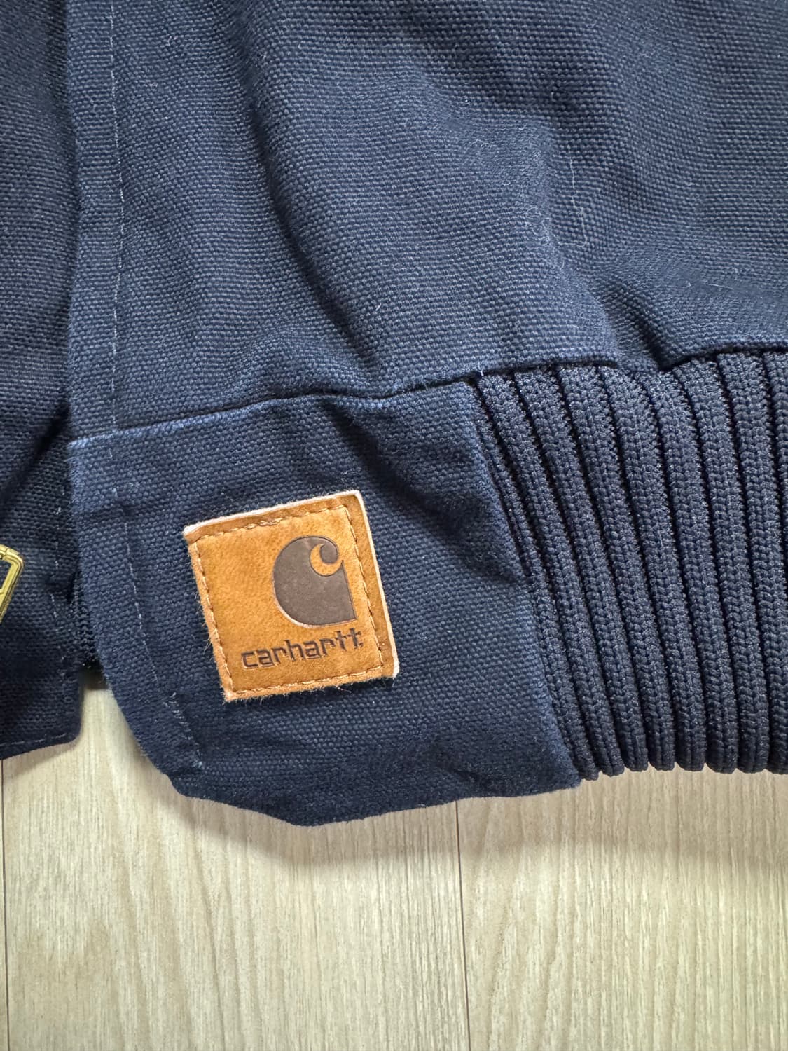 칼하트 산타페 J14 XL 판매합니다 상품이미지2