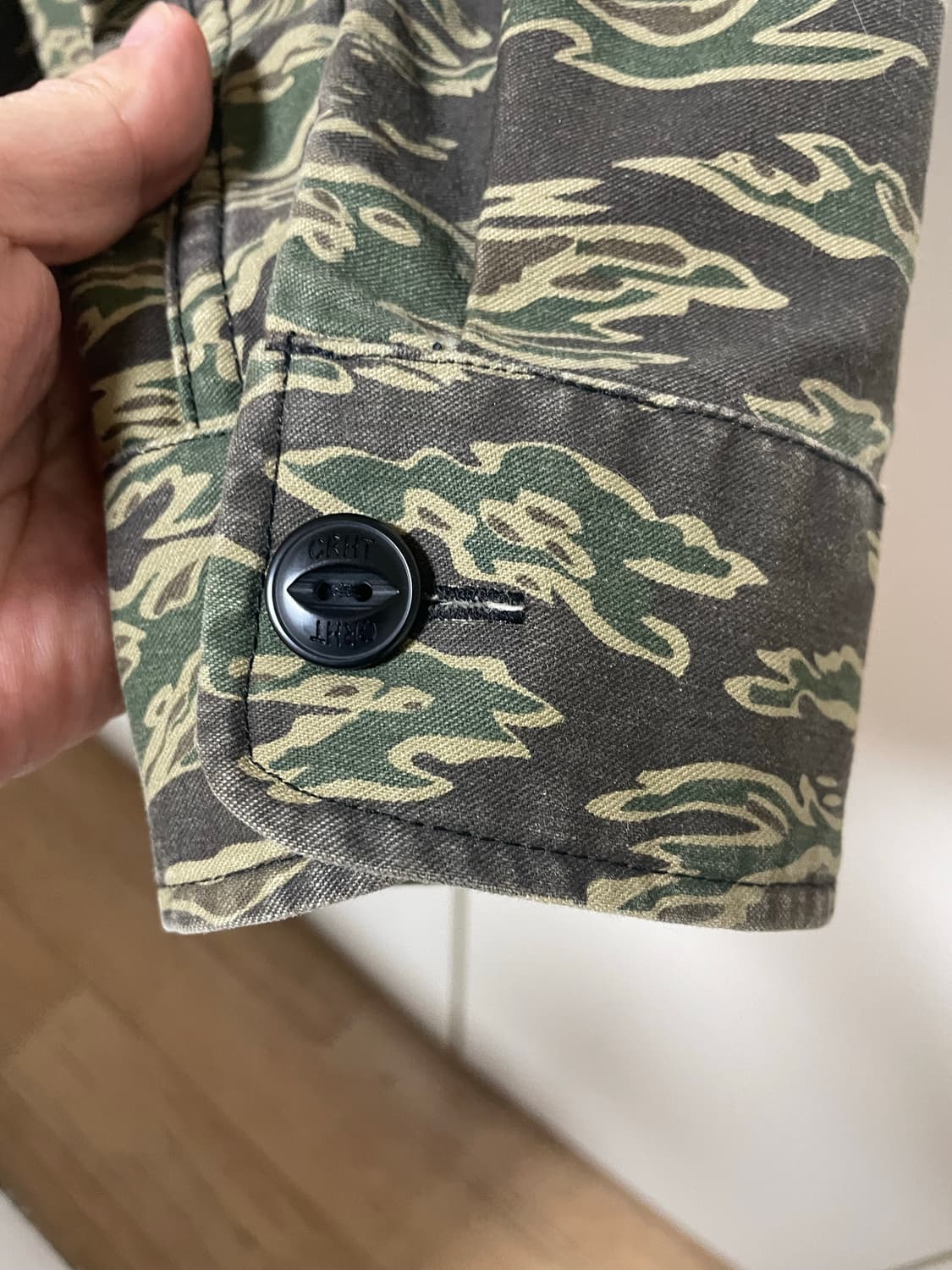 칼하트 wip camo 자켓 M 상품이미지5